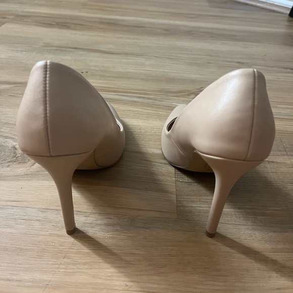 Charles David nude heels - Picture 4 of 5